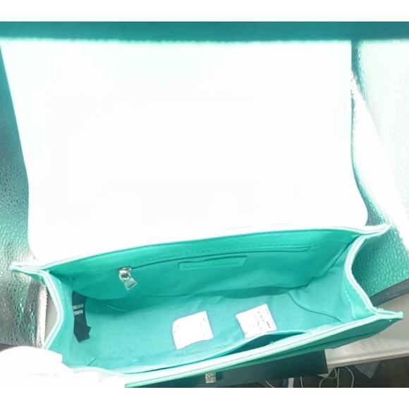 Badgley Mischka Quilted Bombe Pearl Crossbody Vegan Leather In Mint NWT - Picture 10 of 11